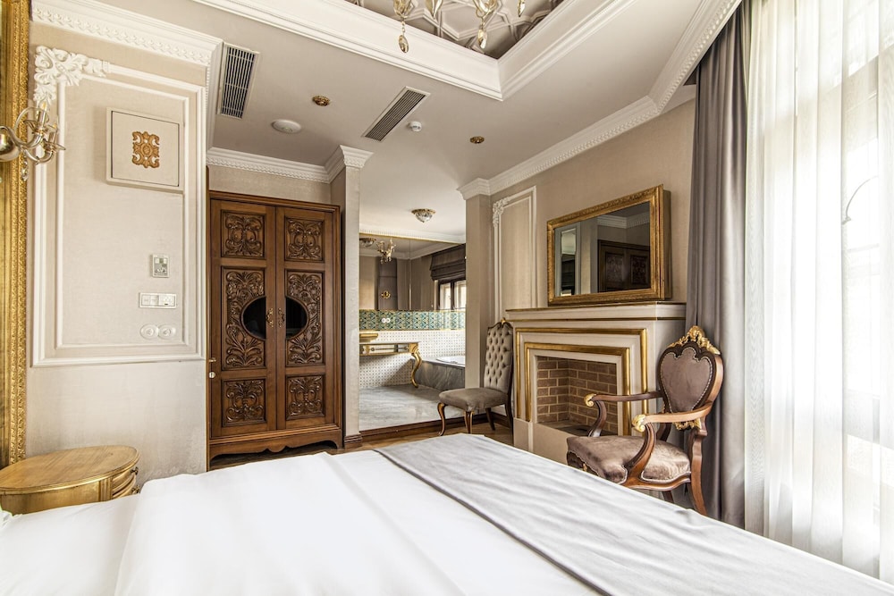 Magnificent Historic Mansion in Beylerbeyi