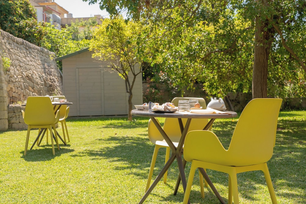 MILLE SUITE GARDEN