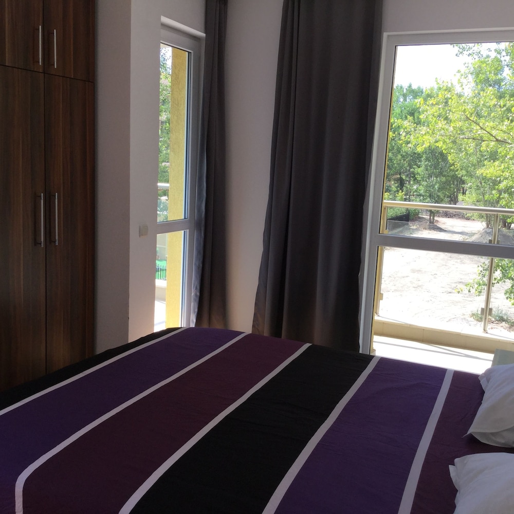Sofia Apartments in Sunny Residence