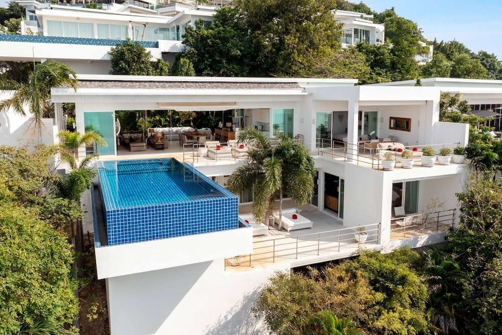 Luxury Sea View Pool Villa L at Unique Residences