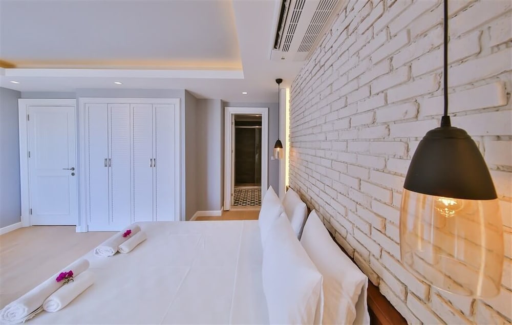 Lale Hotel - Image 17