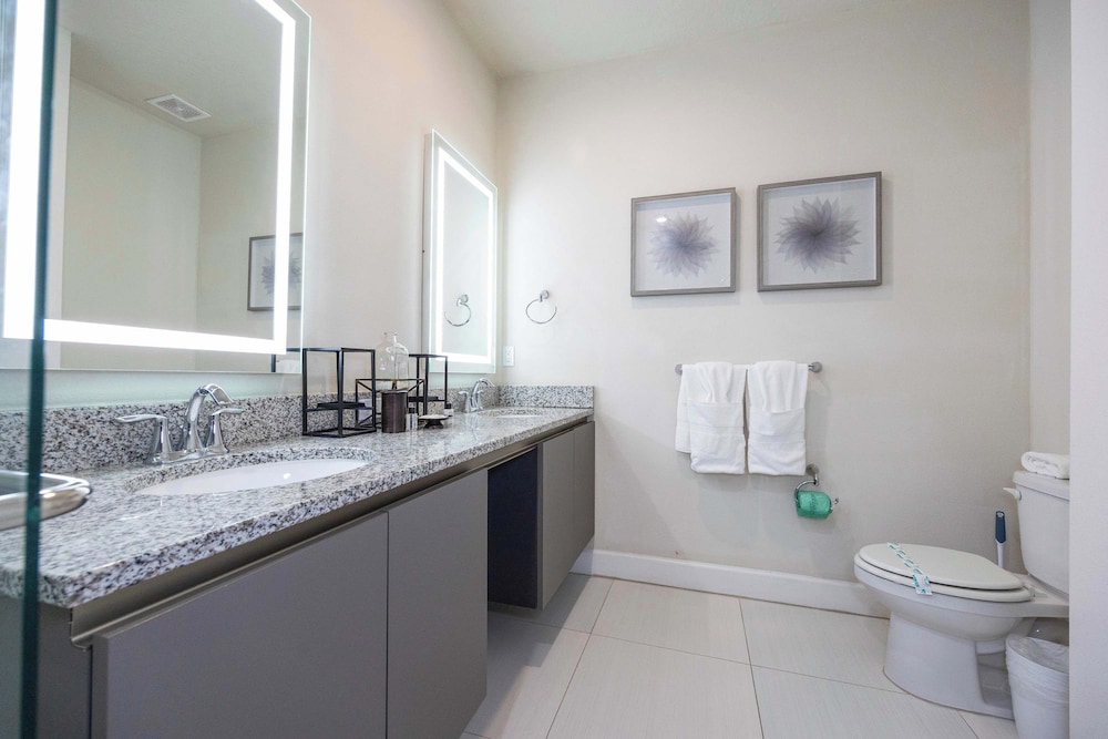 Bright 5BD Disney Escape w Private Pool 1536