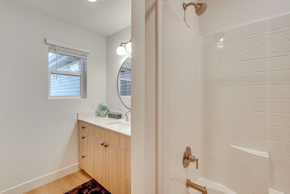 Built in 2025: Parowan Escape w/ Views!