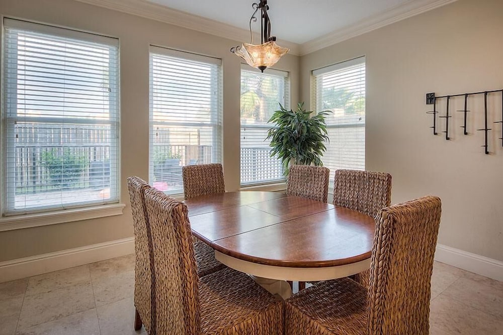 Acqualina 9 Bedroom Holiday Home by Five Star Properties