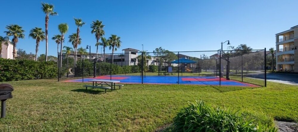 Vista Cay Secret Cove 2 Bedroom Condo by RedAwning