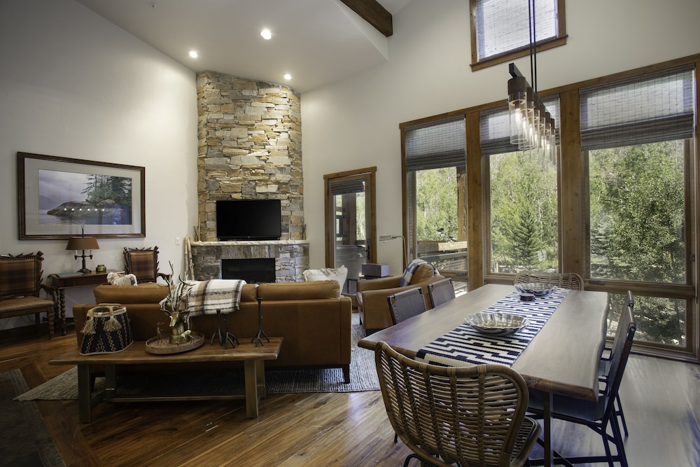 3 Bedroom Condo with Spa - Silver Baron Lodge 3 Condo
