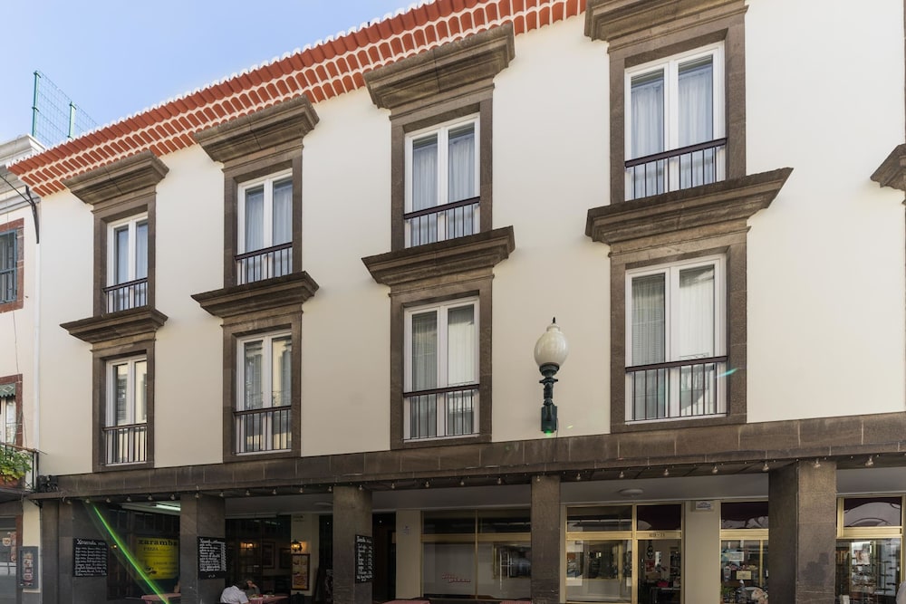 Downtown Funchal Apartments 3A Encumeada by An Island Apart view 4