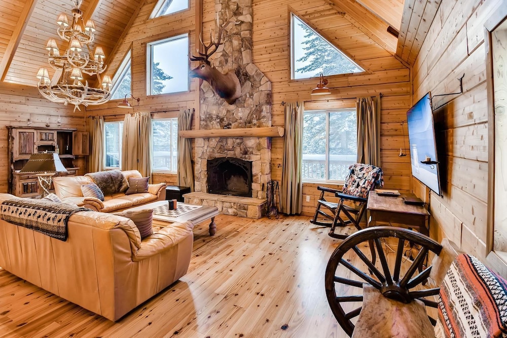 Ridgecrest Hideaway