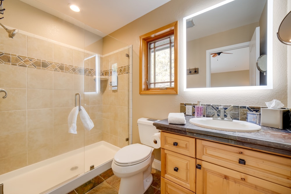 Reno Vacations - Sleek Reno-lake Tahoe Retreat, 4 Mi to Ski Mt Rose - Property Image 11