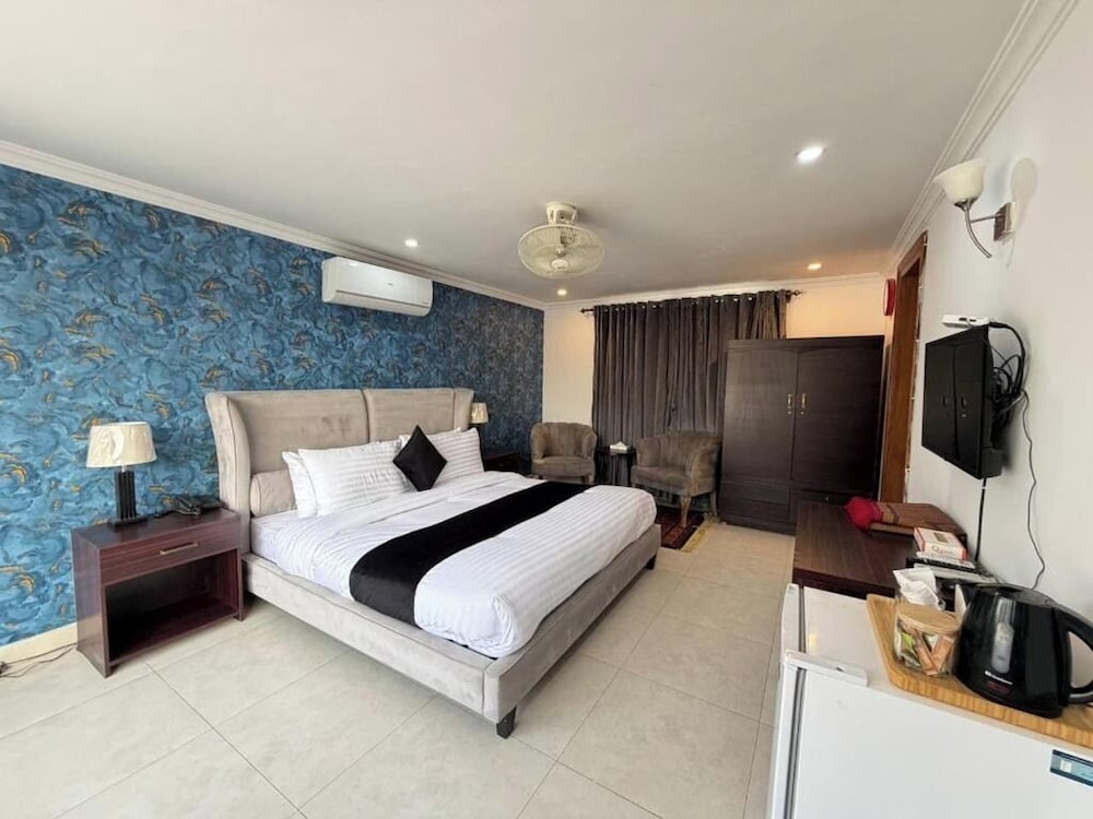 Rhodium Hotel ONE