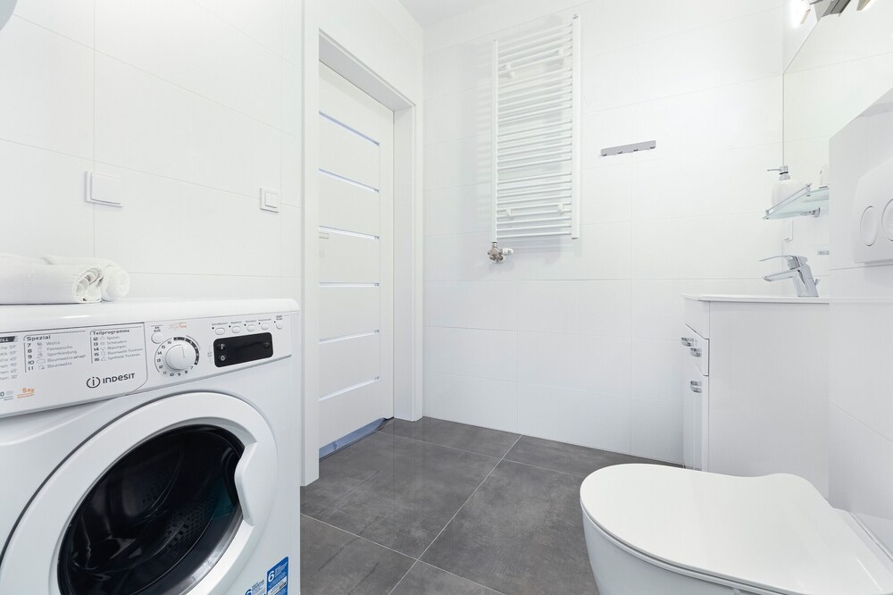 Paraiso Apartments by Renters view 5