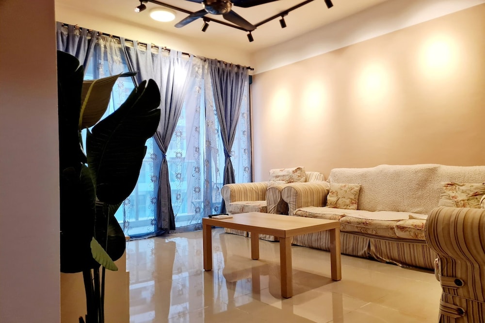 Amerin Residence Mall Apartments