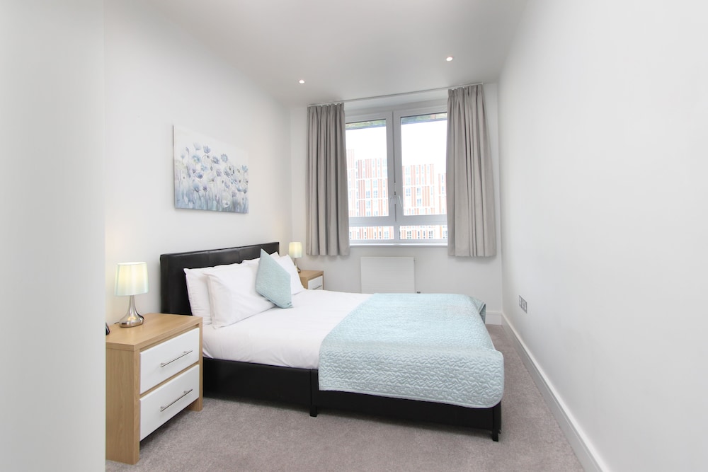 Ringside Apartments view 4