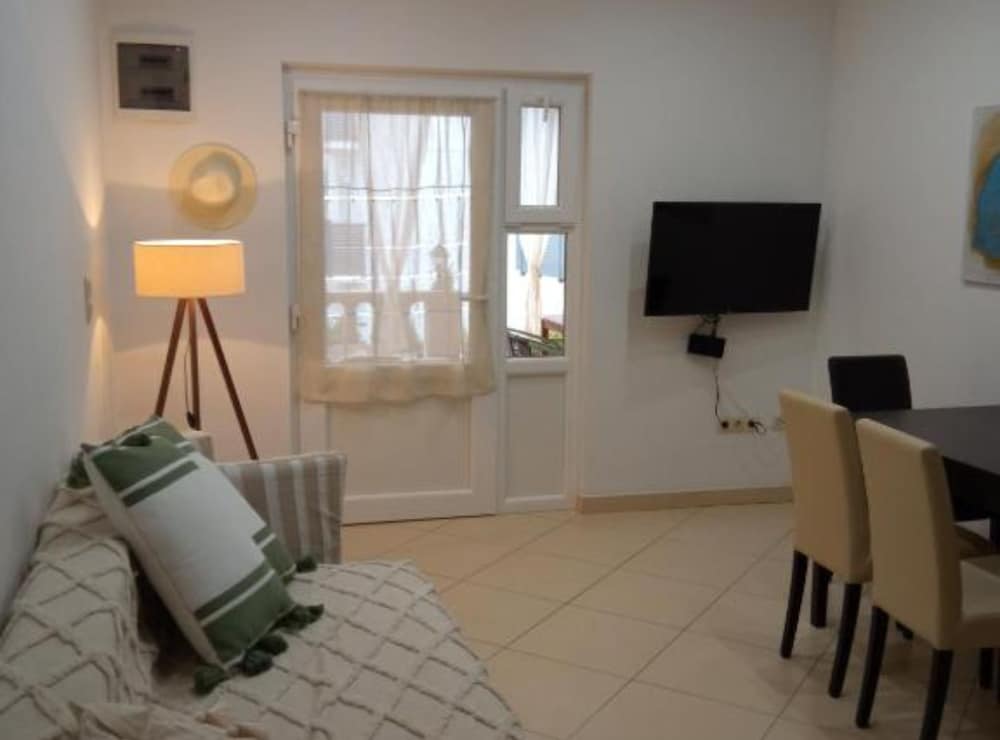 Cozy Vodice Garden Apartments With Terrace and BBQ