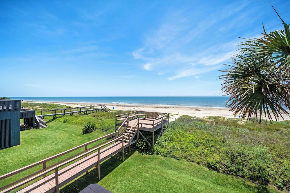 Life's A Beach by Ryson Vacation Rentals