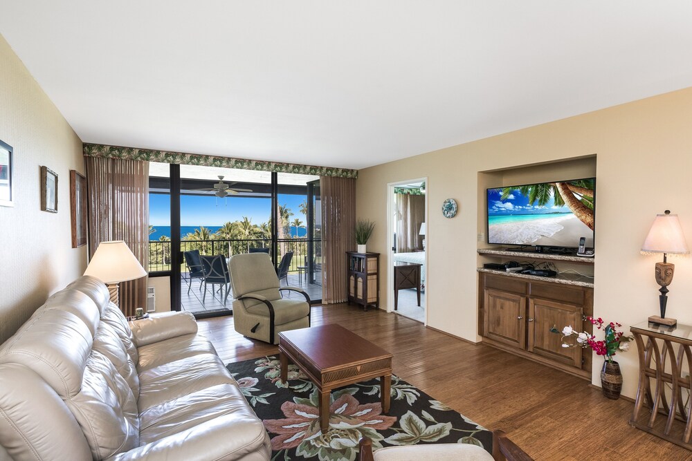 Country Club Villas #216 2 Bedroom Condo