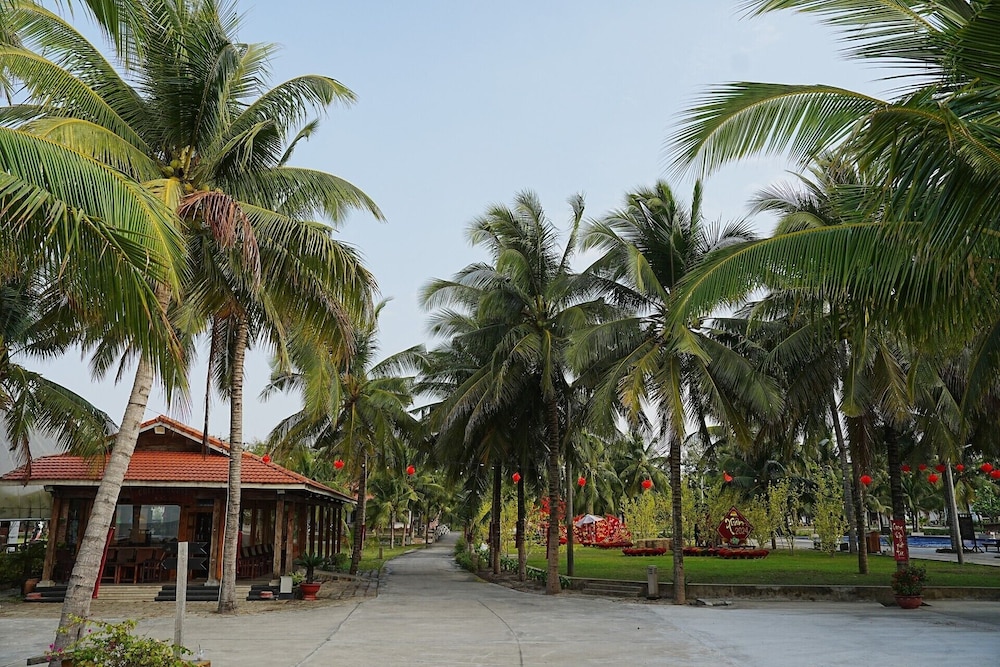 Dat Lanh Resort