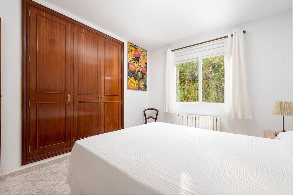 Can Moragues Martorell view 2