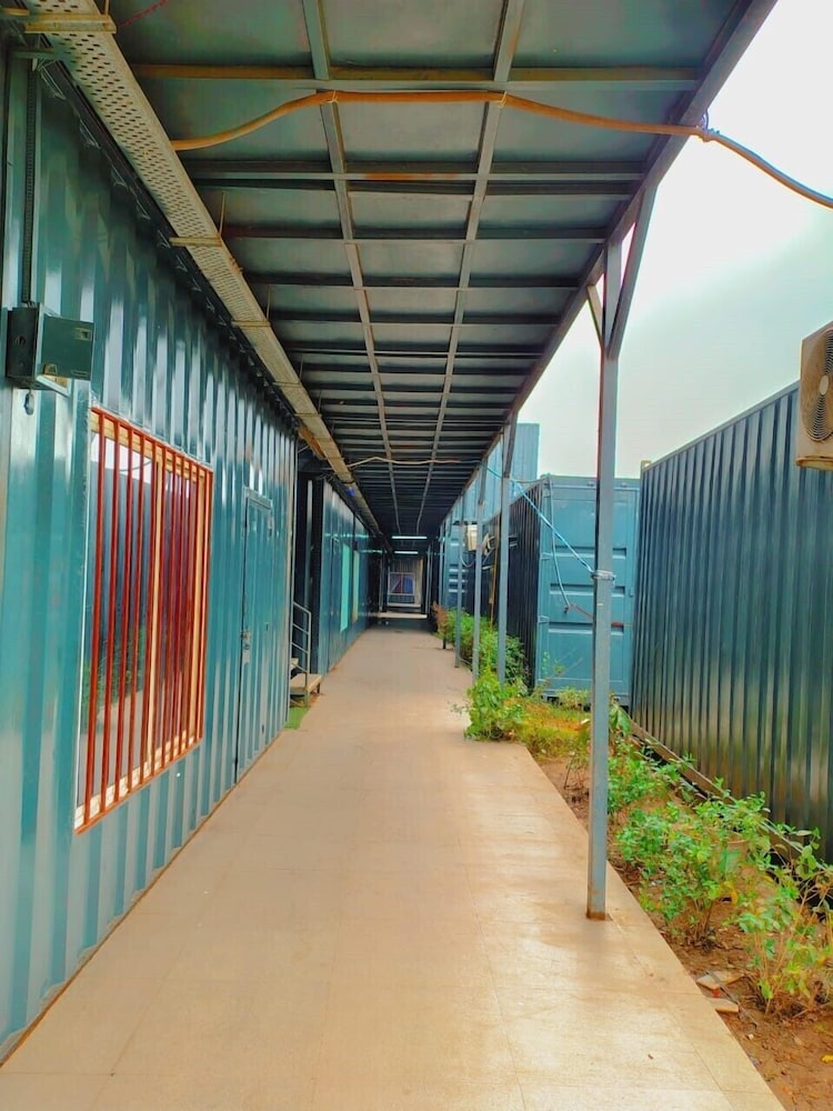 THE ROYAL CARGO RESORT
