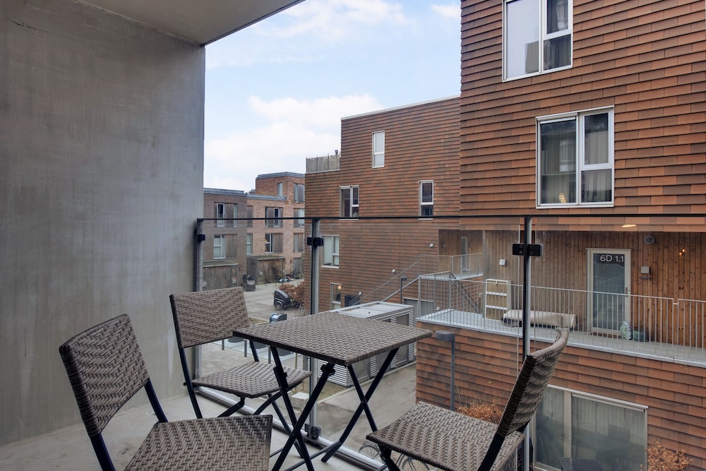 Modern Three-bedroom Apartment Next to Royal Arena and Copenhagen Airport view 5