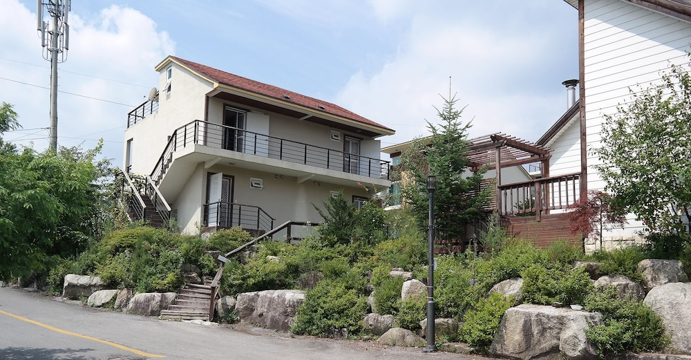 Club Olympia Pension & Resort