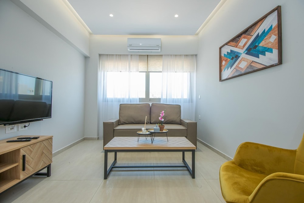 Mylos Luxury Apartment 4 photo 5