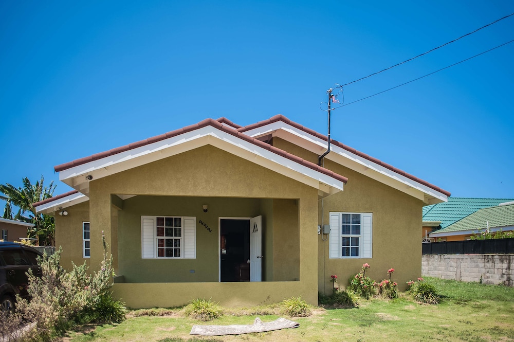 Pearl Island Cottage at Draxhall Country Club
