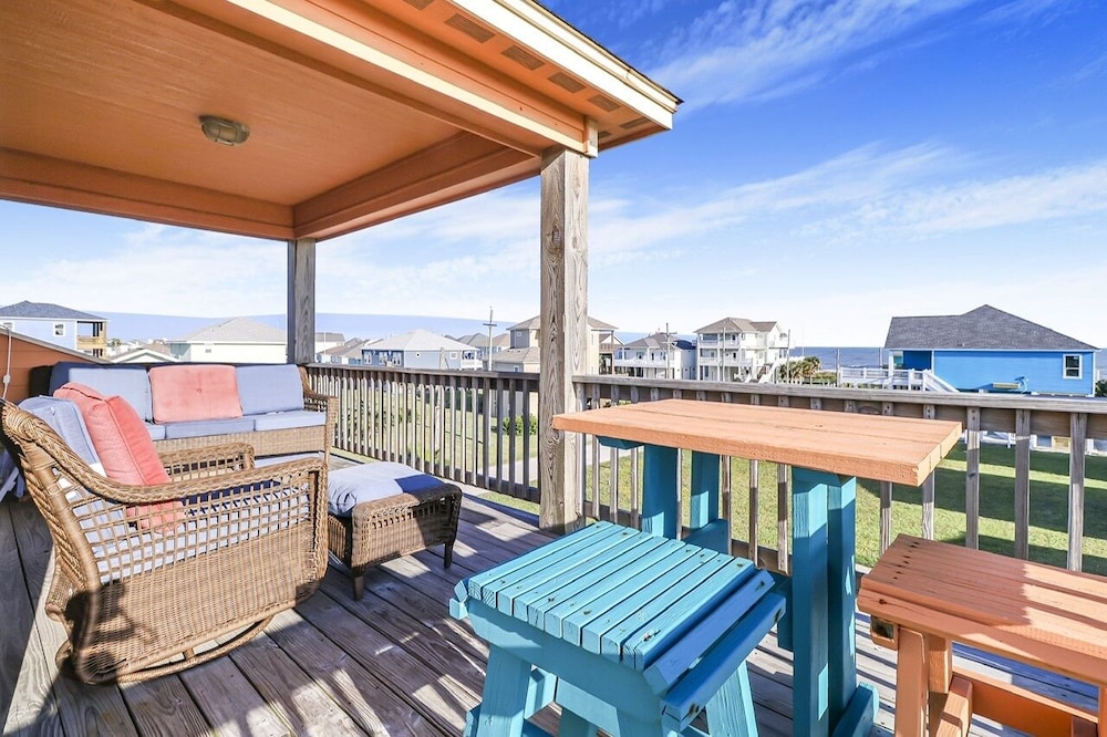 Seaside Merryment 4 Bedroom Home