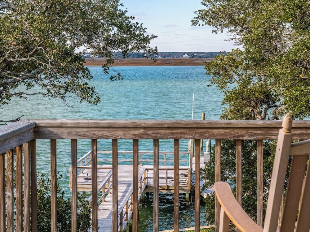 Nicholson Oaks by Topsail Realty