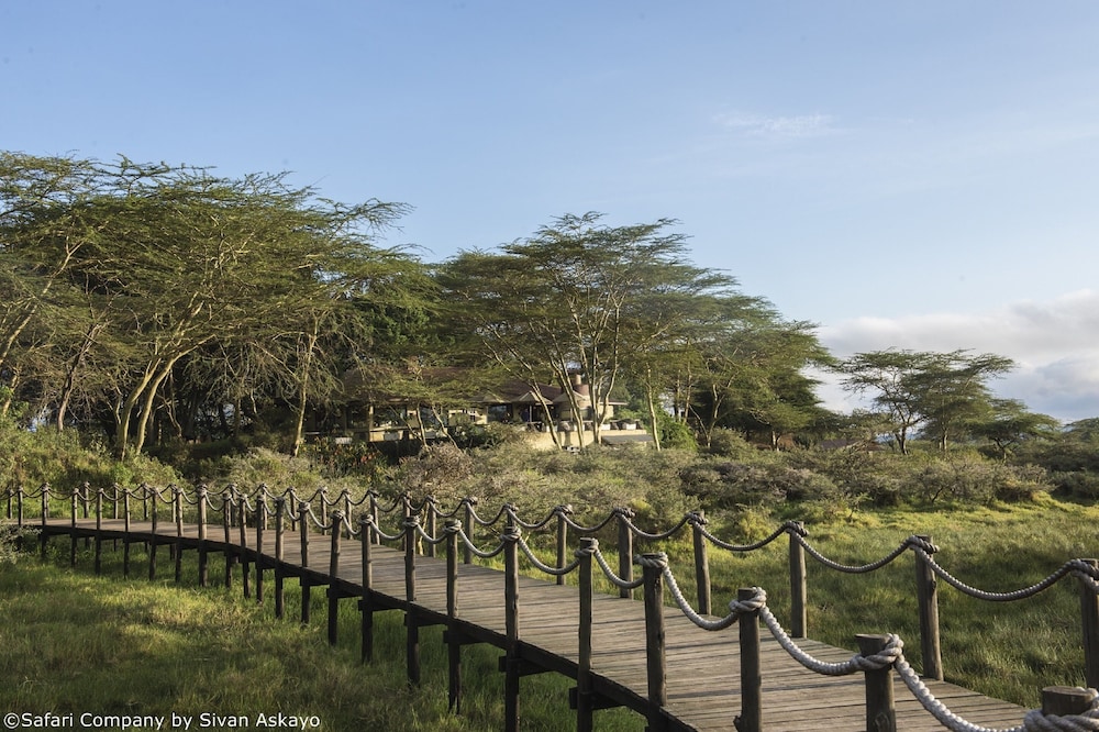 Hatari Lodge