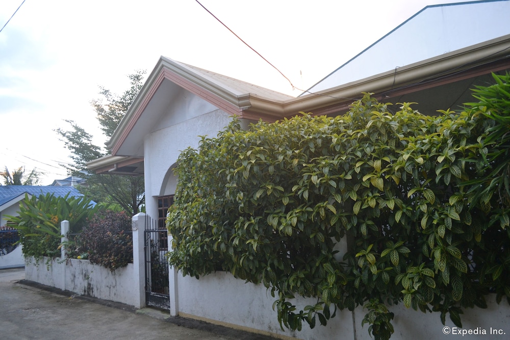 Dee GuestHouse