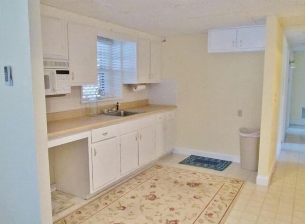Charming East Falmouth Home: Walk to Private Beach