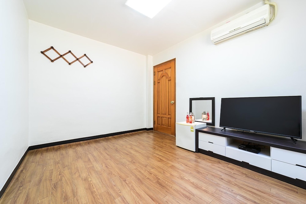 Hoony Guesthouse - Hostel view 5
