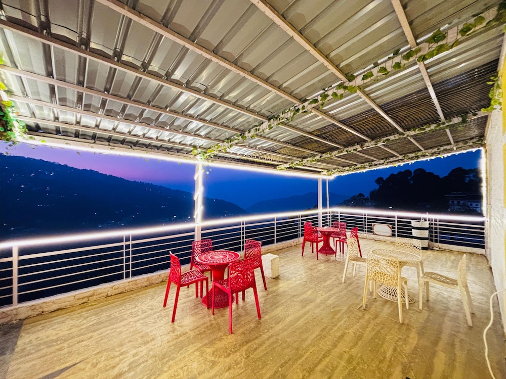 Red Stone Kasauli