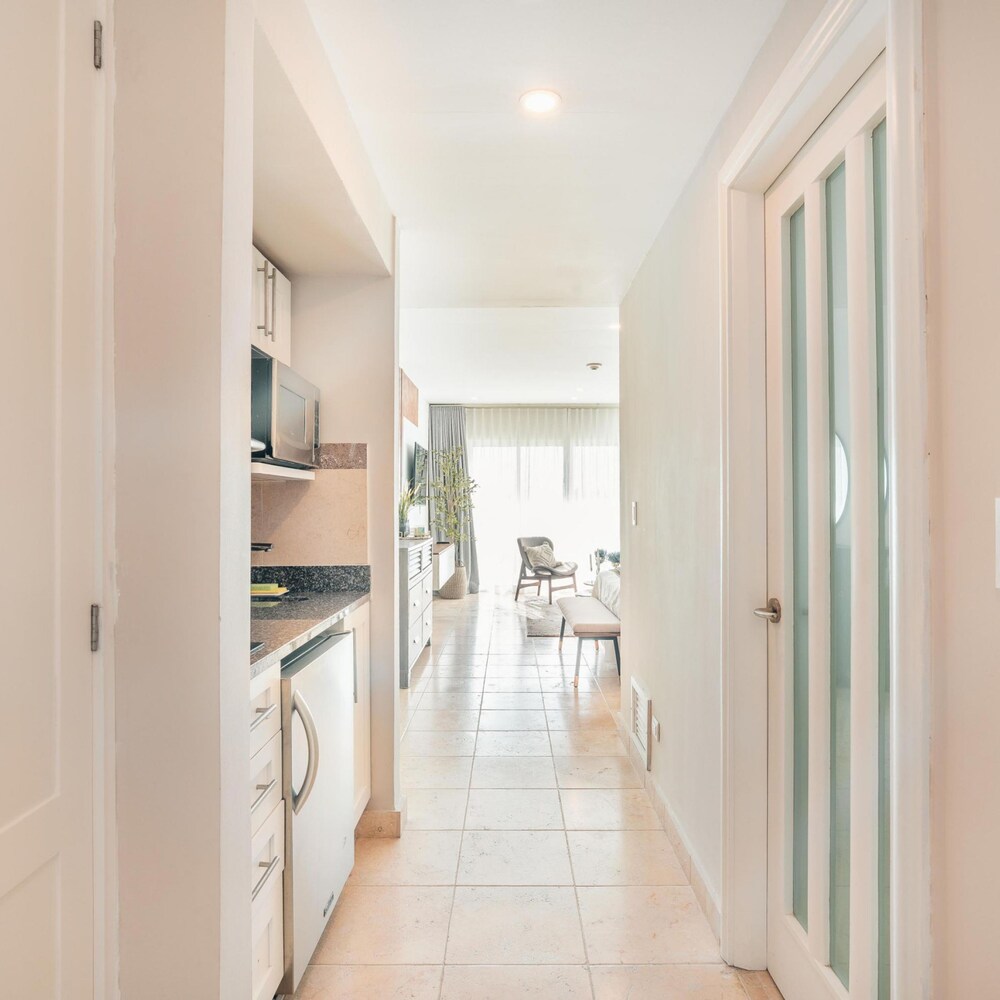 Modern Studio With Ocean View in Punta Palmera