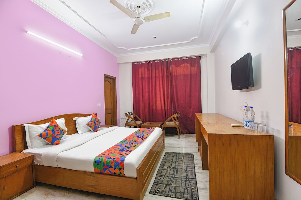 Fabhotel The Paradise