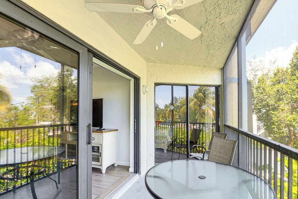 2 Mi to Sombrero Beach: Condo w/ Pool & Hot Tub
