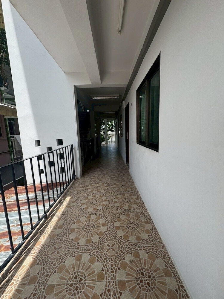 Sukhum Suvarnabhumi Airport Guest House