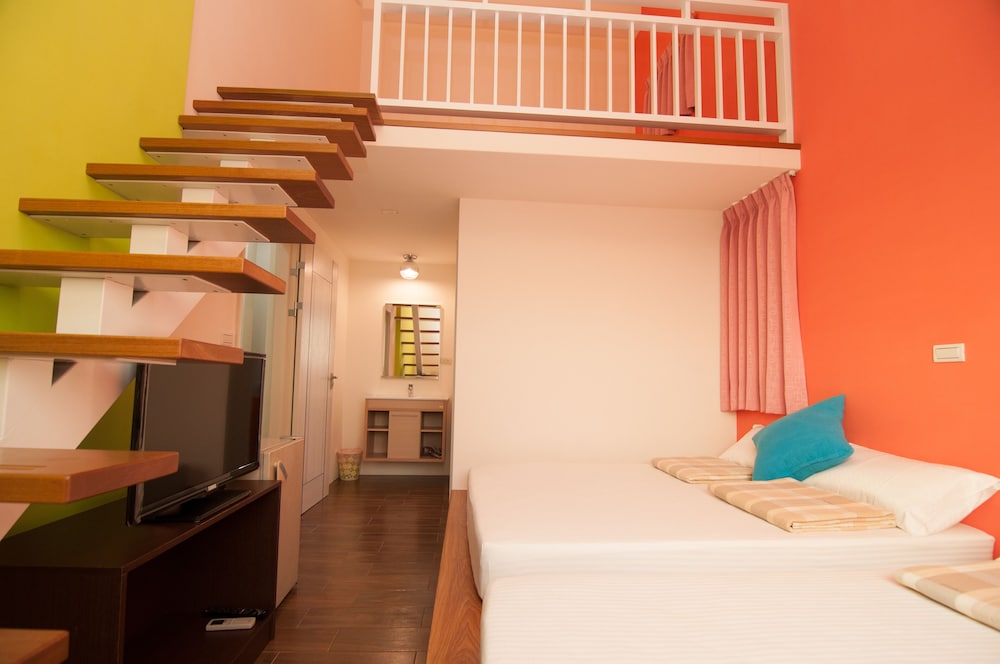 Mengqi Hostel