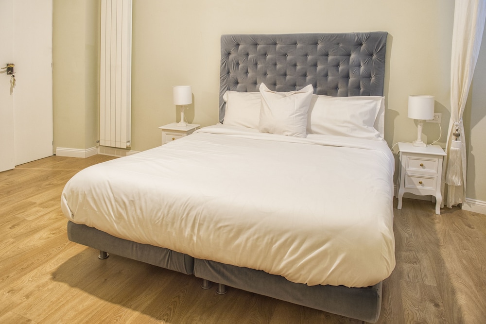 La Piazzetta Rooms