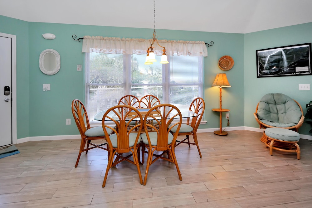 DeLight House