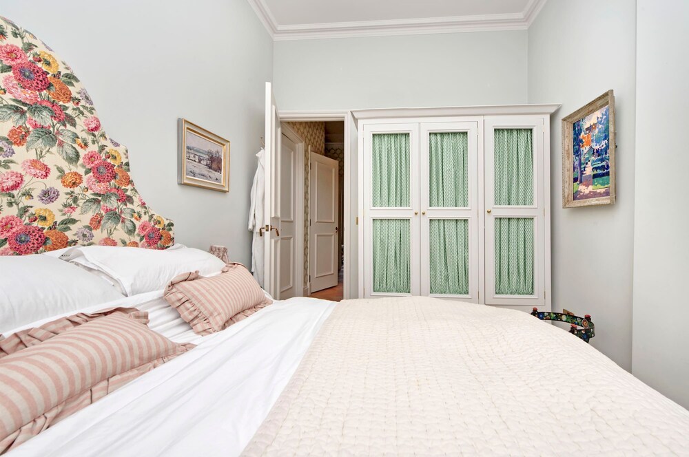 Charming 1 Bedroom 1 Bathroom Notting Hill