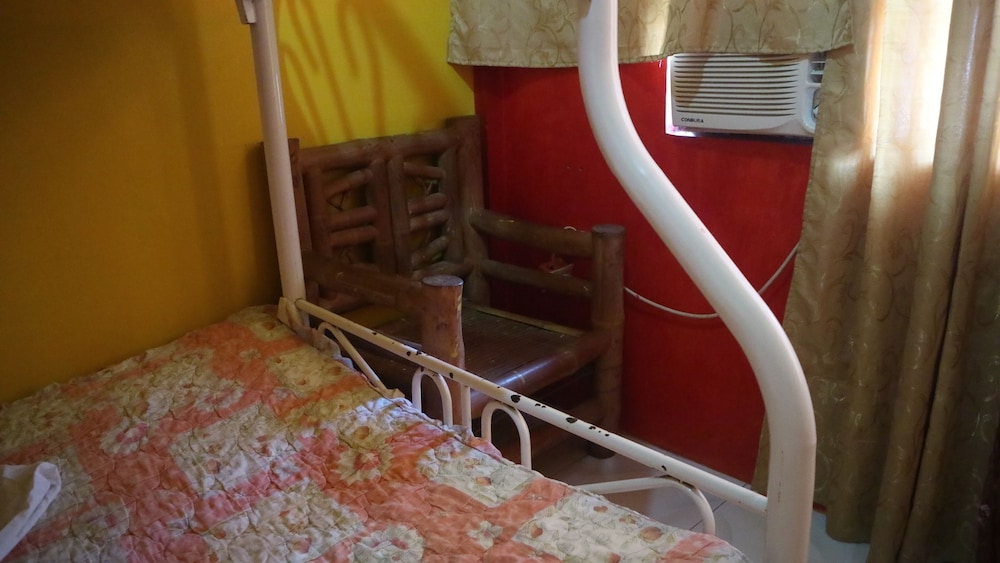 Treasure Isle Guesthouse - Hostel