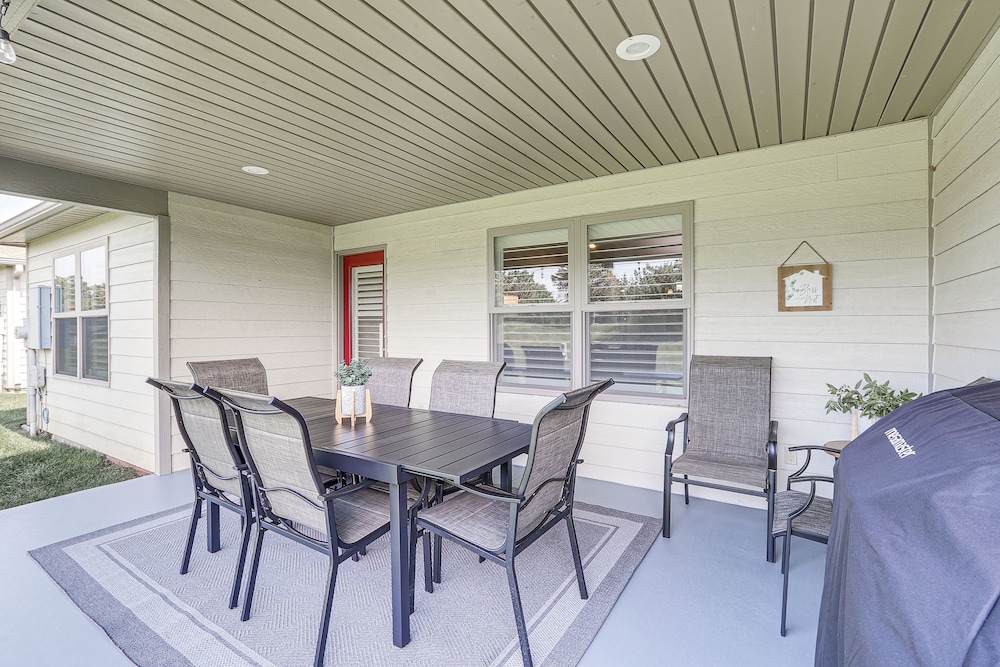 2 Mi to Main Street: Family Home in Winfield!