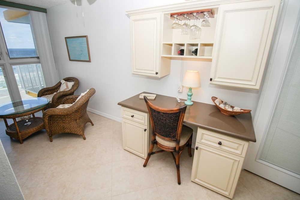 Smyrna Beach Club 818b