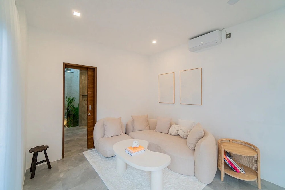 Kokomo Villas by Aayan