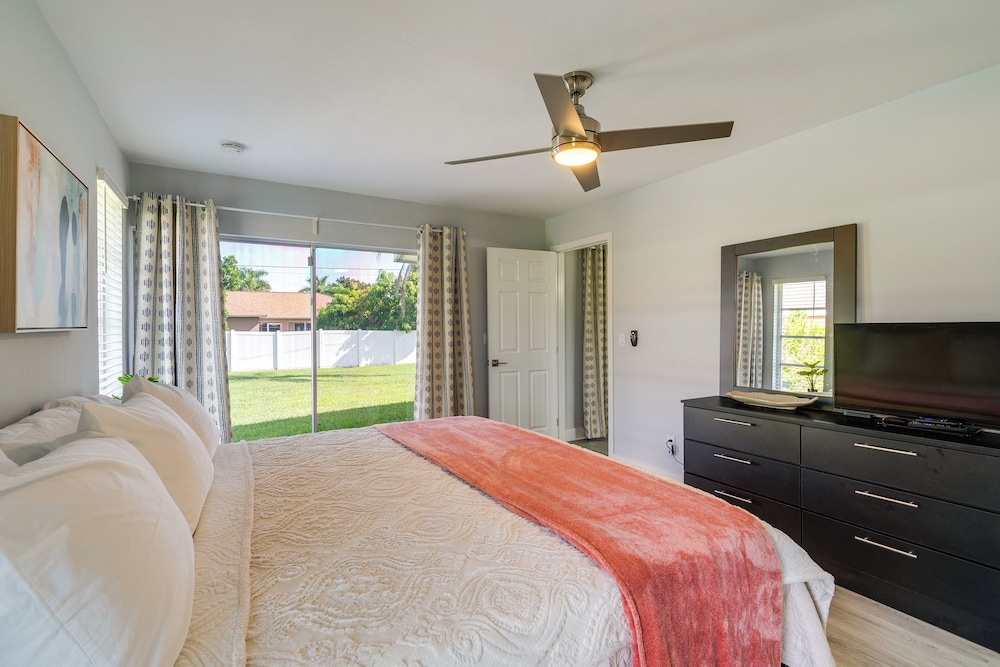 Game, Shop & Beach-hop: Family Home in Cape Coral