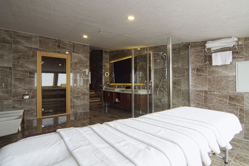 Cam Thermal Resort Spa Convention Center