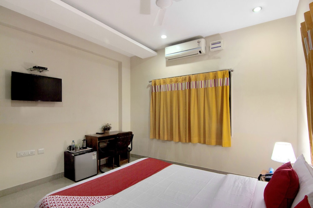 Hyderabad Vacations - OYO 20009 SilverKey Gachibowli - Property Image 2