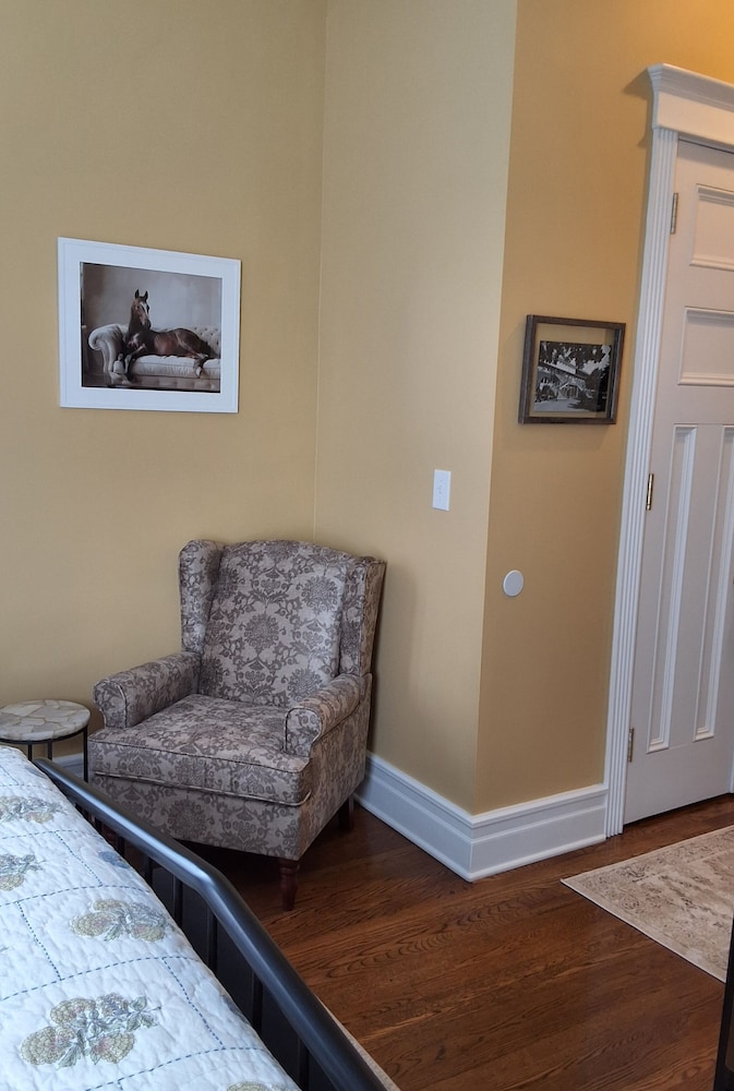 Bourbon Barrel Inn Bed & Breakfast